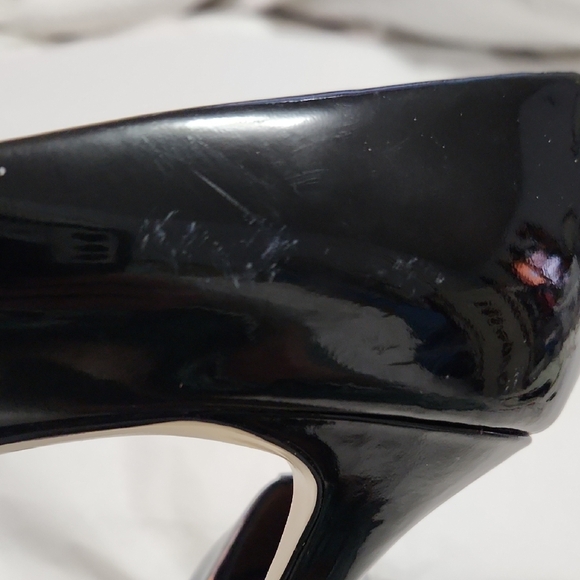 Cole Haan Black Patent Pump Heels - Picture 11 of 11